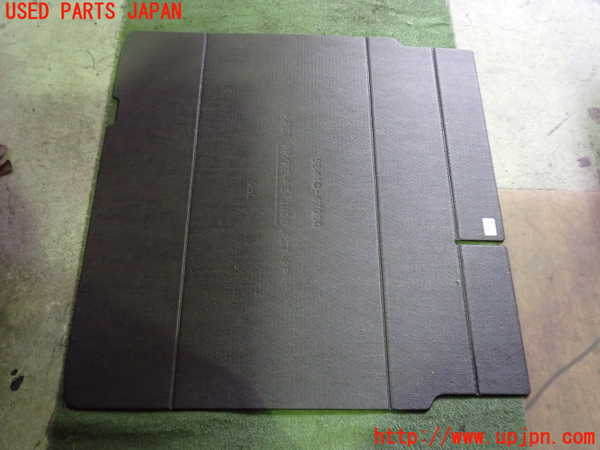 5UPJ-18297771]プリウス(MXWH65)ラゲッジトレイ1 中古_m0002.jpg