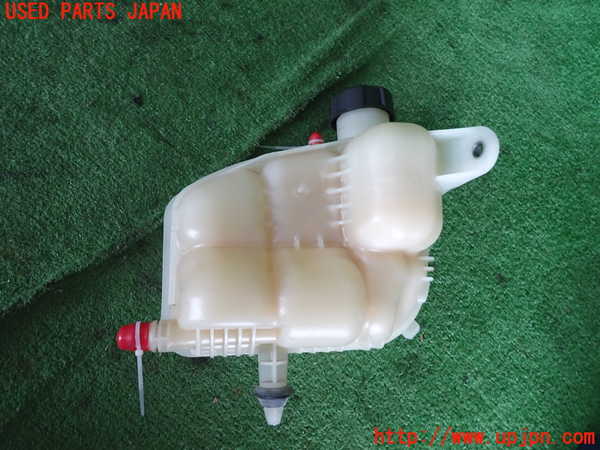 2UPJ-18302410]BMW X1(HT20)(F48)ラジエータータンク 中古_m0003.jpg
