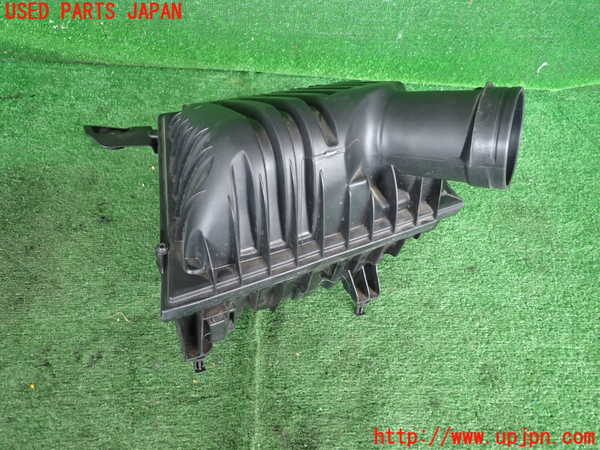 5UPJ-18302560]BMW X1(HT20)(F48)エアクリーナーボックス 中古_m0001.jpg