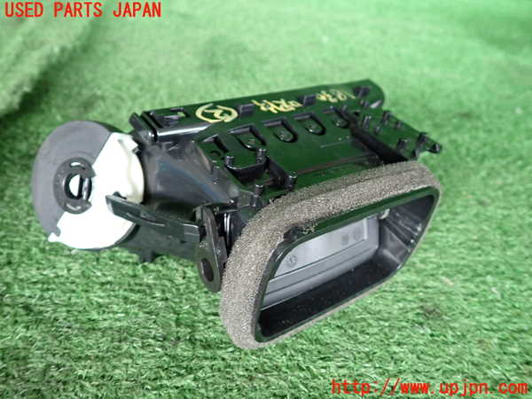 5UPJ-18307527]BMW X1(HT20)(F48)エアコン吹き出し口2 (左) 中古_m0003.jpg