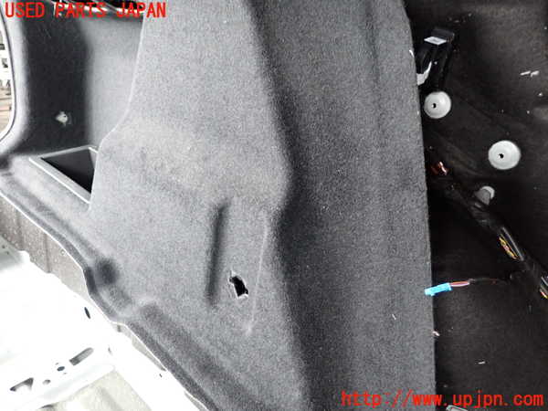 5UPJ-18307680]BMW X1(HT20)(F48)左リアピラートリム 中古_m0004.jpg