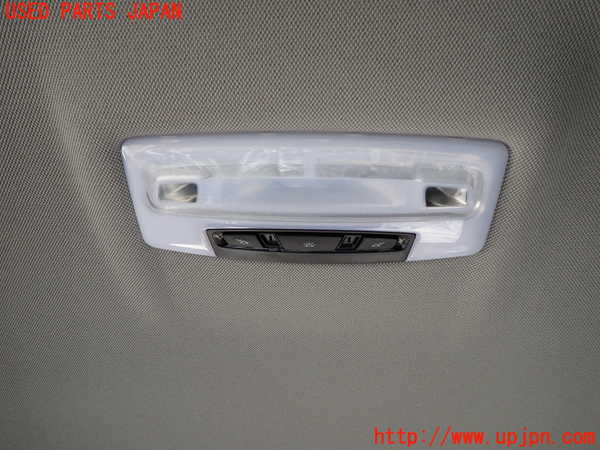 5UPJ-18306412]BMW X1(HT20)(F48)ルームランプ2 (2列目真中天井) 中古_m0001.jpg