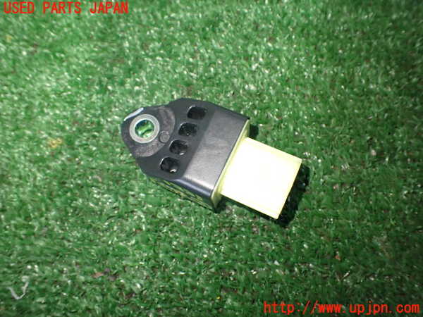 5UPJ-18316357]インプレッサ WRX-STi C型(GRB)エアバッグセンサー2 中古_m0001.jpg