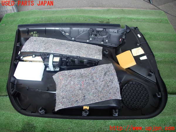 5UPJ-18311234]インプレッサ WRX-STi C型(GRB)右前ドア内張り 中古_m0005.jpg