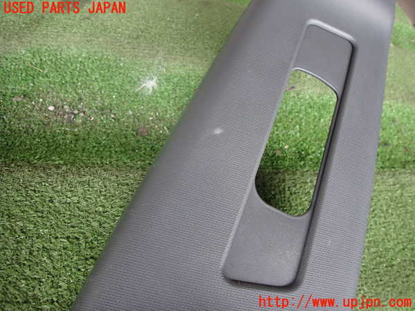 5UPJ-18317665]インプレッサ WRX-STi C型(GRB)右センターピラートリム 中古_m0002.jpg