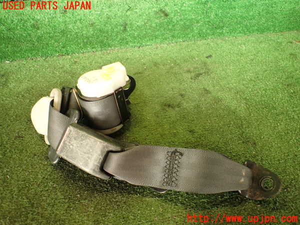 5UPJ-18327185]ランエボ(CE9A)左2列目シートベルト 中古_m0001.jpg