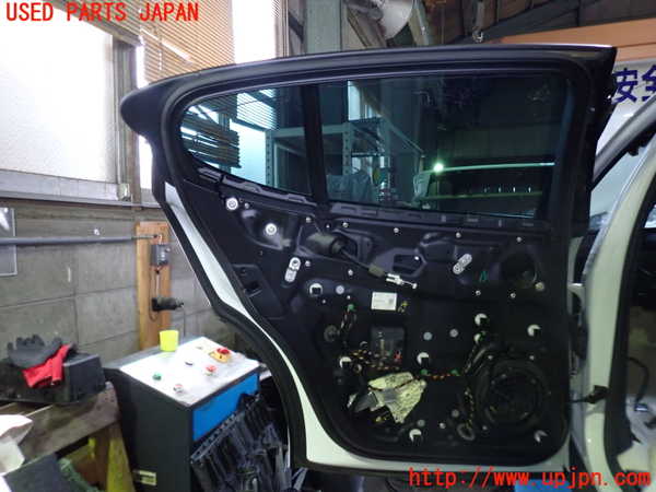 5UPJ-18331320]ポルシェ・パナメーラ 4S(970M48A)左後ドア (43R-00082) 中古_m0005.jpg