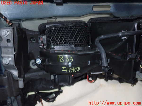5UPJ-18336081]ポルシェ・パナメーラ 4S(970M48A)エバポレーター1 中古_m0003.jpg