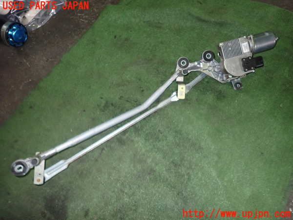 5UPJ-18336770]ポルシェ・パナメーラ 4S(970M48A)フロントワイパーモーター 中古_m0003.jpg