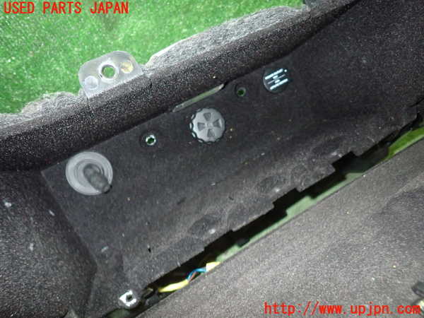 5UPJ-18337516]ポルシェ・パナメーラ 4S(970M48A)グローブボックス1 ジャンク部品取り_m0005.jpg