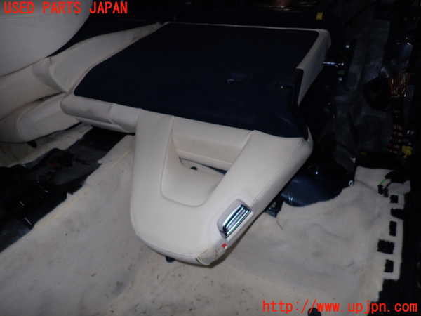 5UPJ-18337175]ポルシェ・パナメーラ 4S(970M48A)左2列目シート 中古_m0005.jpg