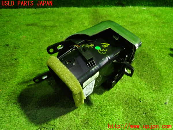 5UPJ-18337527]ポルシェ・パナメーラ 4S(970M48A)エアコン吹き出し口2 (左) 中古_m0003.jpg