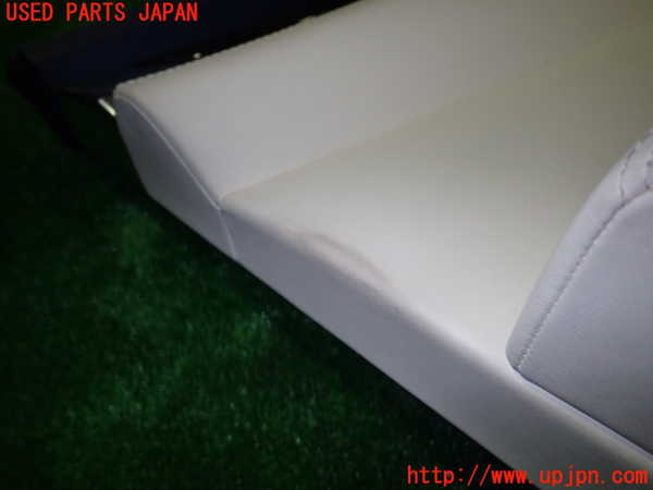 5UPJ-18331264]ポルシェ・パナメーラ 4S(970M48A)左前ドア内張り 中古_m0003.jpg