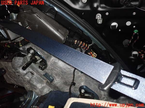 5UPJ-18337185]ポルシェ・パナメーラ 4S(970M48A)左2列目シートベルト 中古_m0002.jpg
