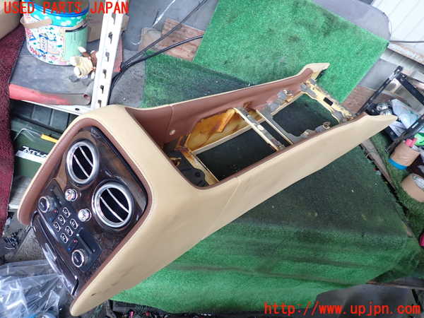 5UPJ-18347540]ベントレー・コンチネンタル・フライング・スパー(BSBEB)センターコンソール 中古_m0002.jpg