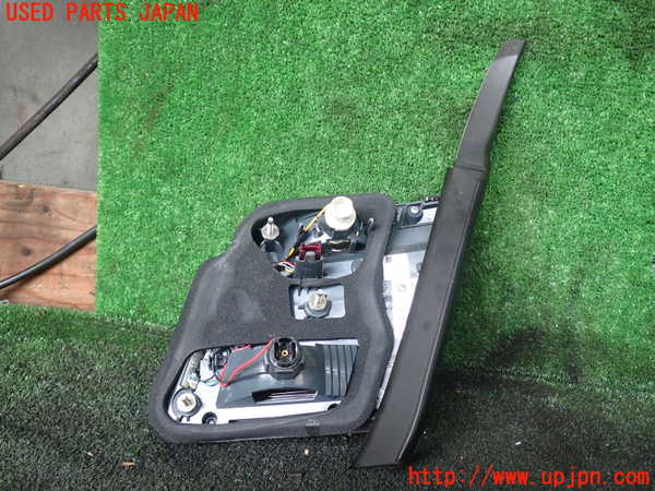 1UPJ-18351552]BMW アクティブハイブリッド7L(F04)(AH7L)(YE30)左リアフィニッシャー 中古_m0002.jpg