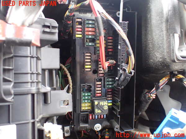 1UPJ-18366741]BMW アクティブハイブリッド7L(AH7L F04)(KX44L)ヒューズボックス1 中古_m0001.jpg