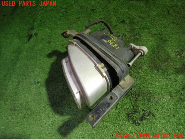 1UPJ-18381180]レクサス・SC430(UZZ40)右フォグ 中古_m0002.jpg
