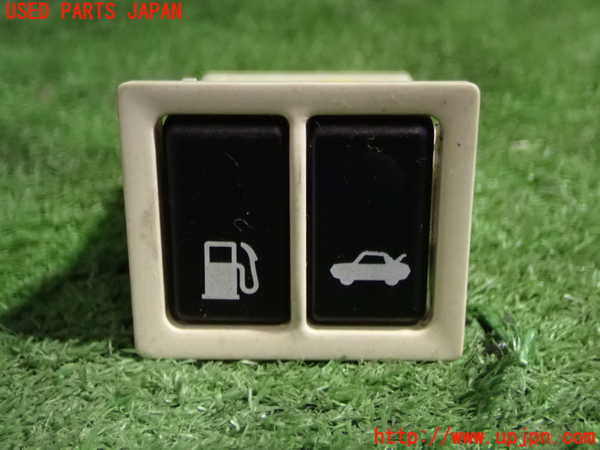 1UPJ-18386306]レクサス・SC430(UZZ40)スイッチ1 (トランク) 中古_m0001.jpg