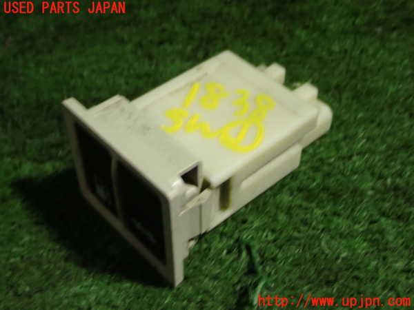 1UPJ-18386306]レクサス・SC430(UZZ40)スイッチ1 (トランク) 中古_m0002.jpg