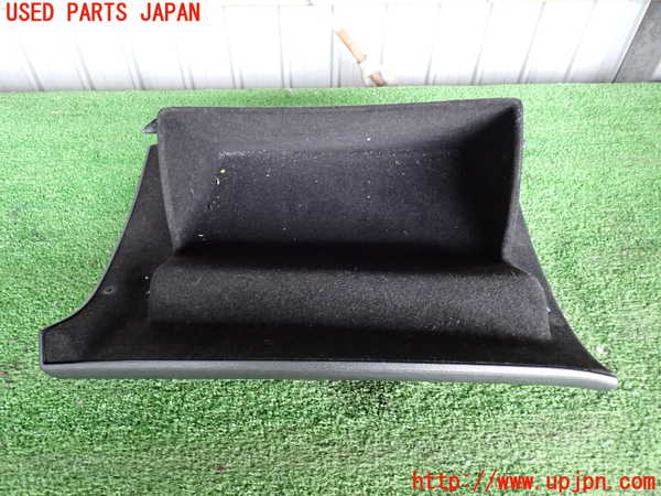 5UPJ-18397516]ジープグランドチェロキー(WK36TA)グローブボックス1 中古_m0003.jpg