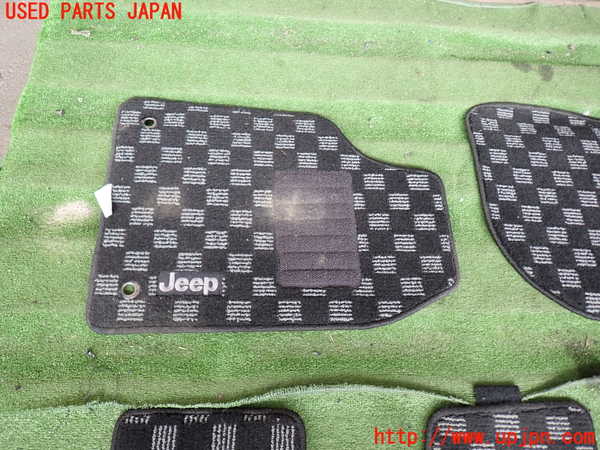 2UPJ-18397800]ジープグランドチェロキー(WK36TA)フロアマット 中古_m0002.jpg