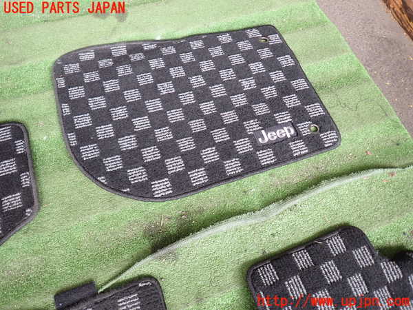 2UPJ-18397800]ジープグランドチェロキー(WK36TA)フロアマット 中古_m0003.jpg