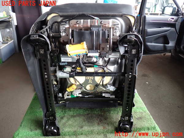 2UPJ-18397035]ジープグランドチェロキー(WK36TA)運転席シート 中古_m0005.jpg
