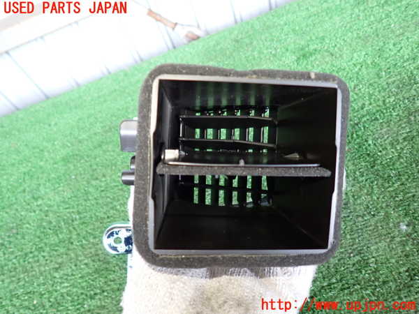 5UPJ-18397526]ジープグランドチェロキー(WK36TA)エアコン吹き出し口1 中古_m0005.jpg
