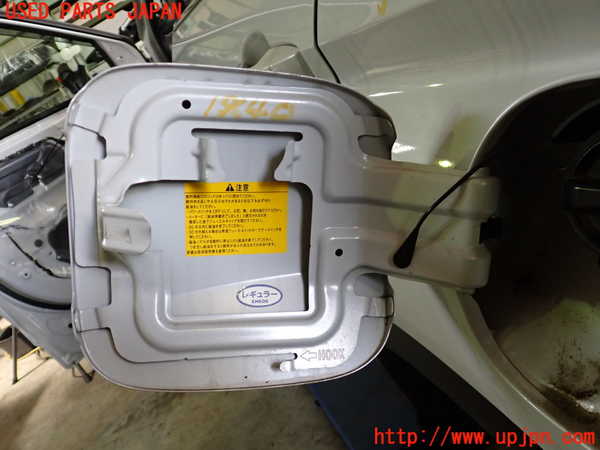 5UPJ-18401690]エクリプスクロス PHEV(GL3W)フューエルリッド 中古_m0002.jpg