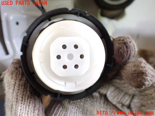 5UPJ-18401690]エクリプスクロス PHEV(GL3W)フューエルリッド 中古_m0004.jpg