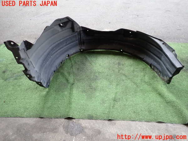 5UPJ-18401090]エクリプスクロス PHEV(GL3W)右前フェンダーライナー 中古_m0001.jpg