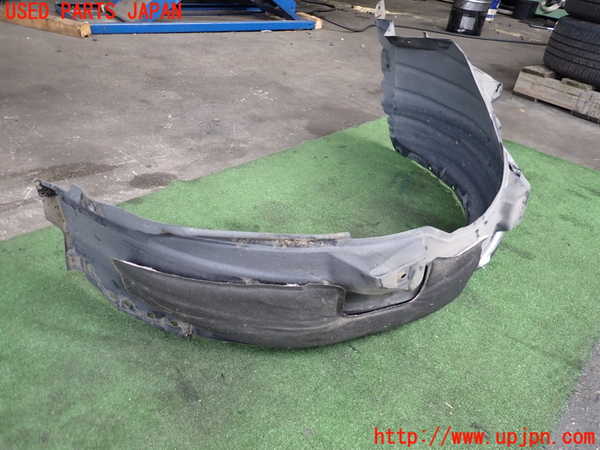 5UPJ-18401090]エクリプスクロス PHEV(GL3W)右前フェンダーライナー 中古_m0004.jpg