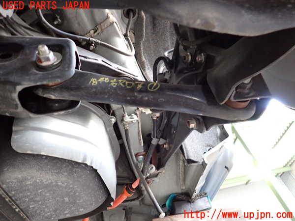 5UPJ-18405200]エクリプスクロス PHEV(GL3W)右リアロアアーム1 中古_m0001.jpg