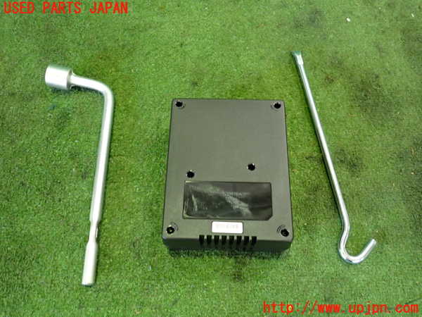 5UPJ-18407805]エクリプスクロス PHEV(GL3W)車載工具 中古_m0002.jpg