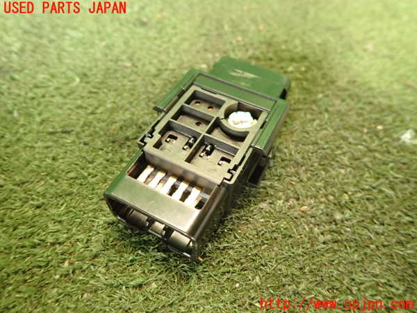 5UPJ-18416290]スターレット(EP91)ハザードスイッチ 中古_m0002.jpg