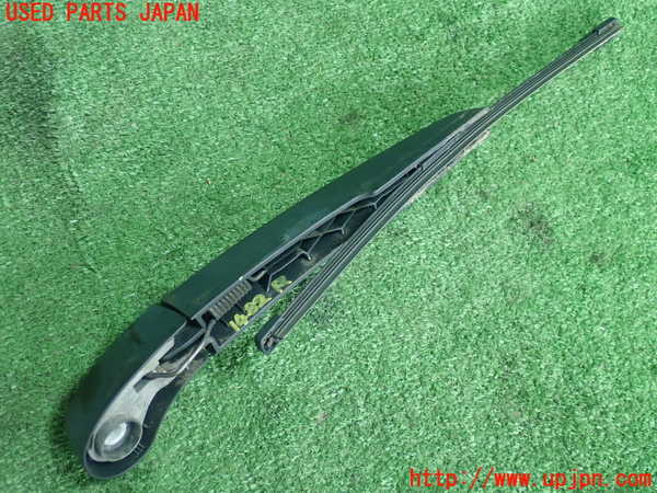 5UPJ-18421661]BMW 218d グランツアラー(2E20)(F46)リアワイパーアーム1 中古_m0002.jpg