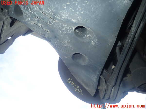 2UPJ-18424300]BMW 218d グランツアラー(2E20)(F46)右リアナックルハブ 中古_m0002.jpg