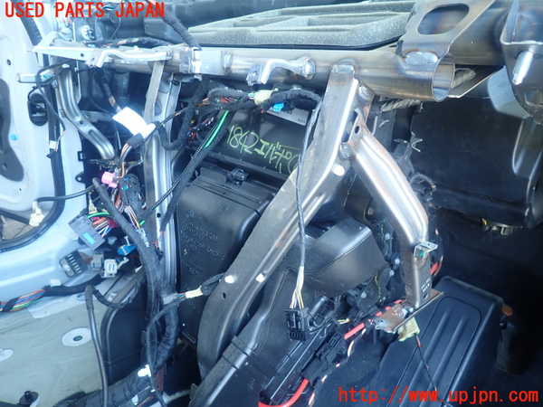2UPJ-18426081]BMW 218d グランツアラー(2E20)(F46)エバポレーター1 中古_m0001.jpg