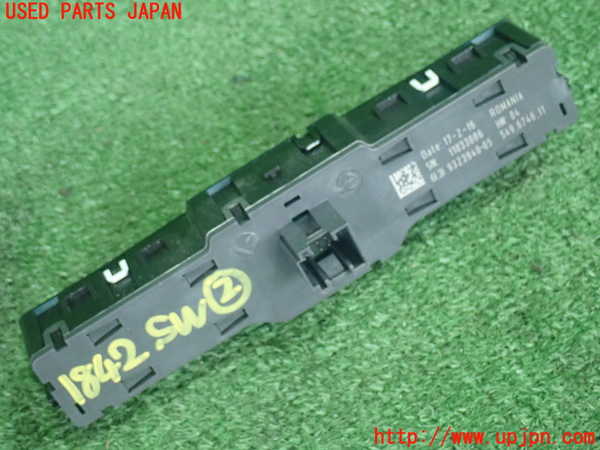 5UPJ-18426307]BMW 218d グランツアラー(2E20)(F46)スイッチ2 (走行モード切替、VSC OFF) 中古_m0002.jpg