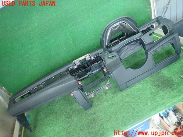 5UPJ-18427505]BMW 218d グランツアラー(2E20)(F46)ダッシュボード 中古_m0001.jpg