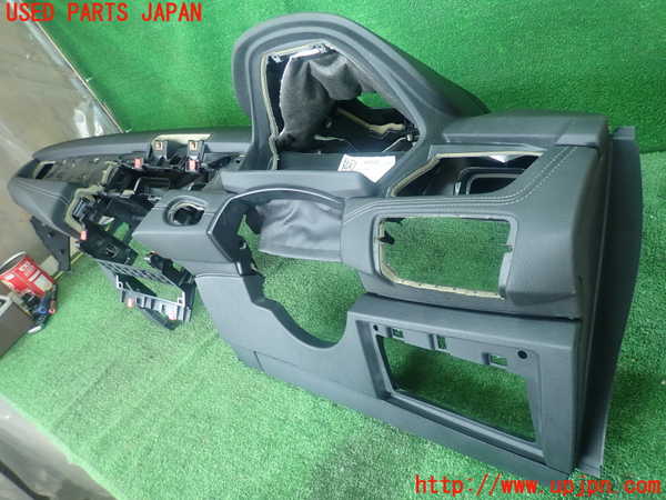 5UPJ-18427505]BMW 218d グランツアラー(2E20)(F46)ダッシュボード 中古_m0002.jpg