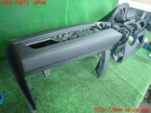 5UPJ-18427505]BMW 218d グランツアラー(2E20)(F46)ダッシュボード 中古_m0003.jpg