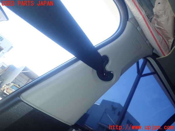 5UPJ-18427665]BMW 218d グランツアラー(2E20)(F46)右センターピラートリム 中古_m0002.jpg