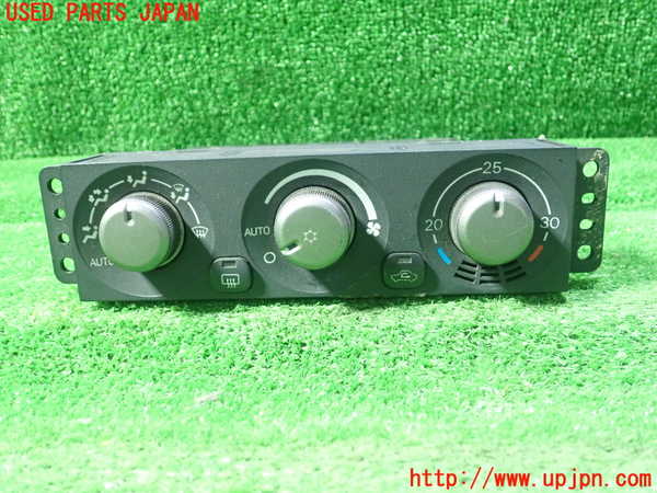 5UPJ-18436066]ランエボ8(CT9A)エアコンスイッチ1 中古_m0001.jpg