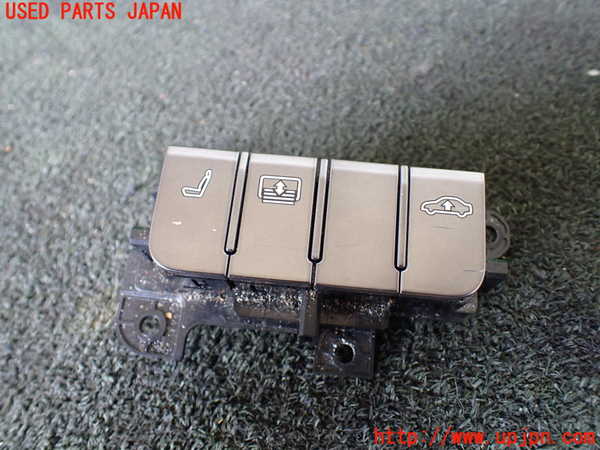 5UPJ-18456311]レクサス・LS500(VXFA55)スイッチ6 (電動サンシェード 他) 中古_m0001.jpg