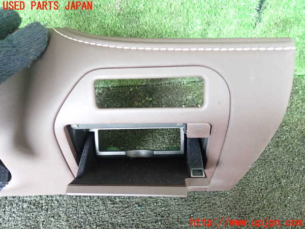 5UPJ-18457841]レクサス・LS500(VXFA55)小物入れ1 中古_m0002.jpg