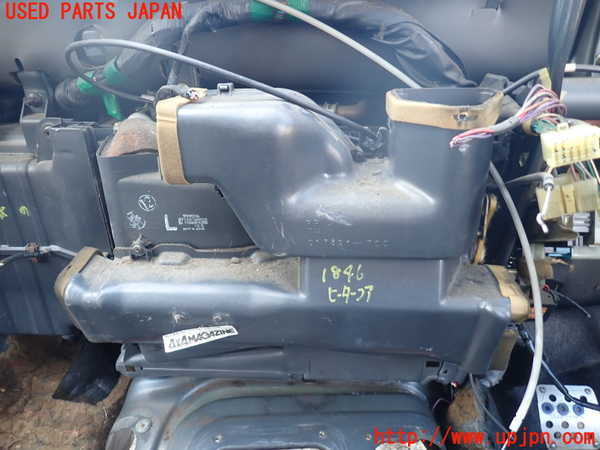 5UPJ-18466100]ランクル70系(BJ74V)ヒーターコア 中古_m0001.jpg