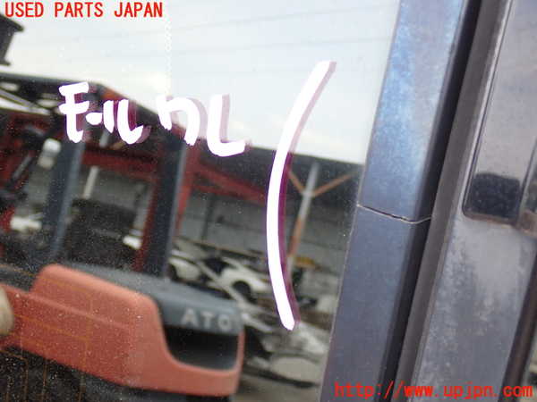 2UPJ-18471380]ランクル100系(UZJ100W)右クォーターガラス (43R-00073 M2E45) 中古_m0002.jpg