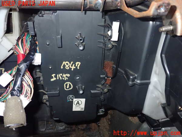 2UPJ-18476081]ランクル100系(UZJ100W)エバポレーター1 中古_m0001.jpg